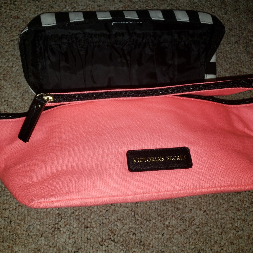 Victoria Secret bra/panty travel bag - Picture 5 of 10